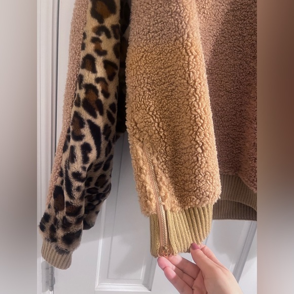 NWOT Leopard Print Sweater - Picture 3 of 4
